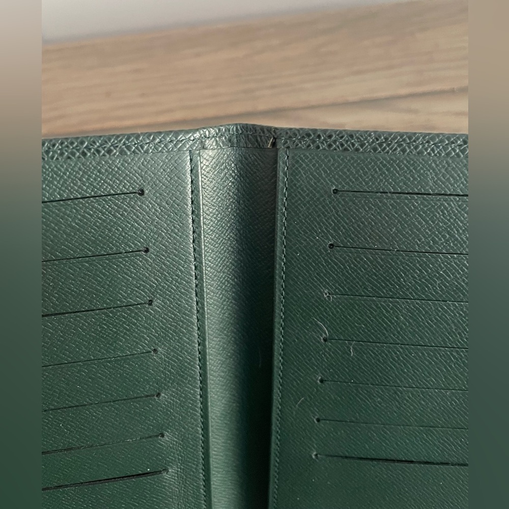 VGUC, Louis Vuitton LV, Taiga, Bi-Fold Slim Green Leather Wallet - Picture 12 of 16